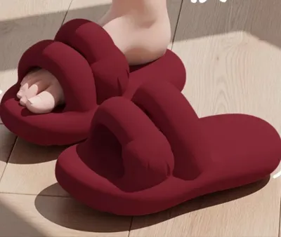 Anti-skid Hard Wearing Lithe Comfortable Pliable Soft Pure Slipper.