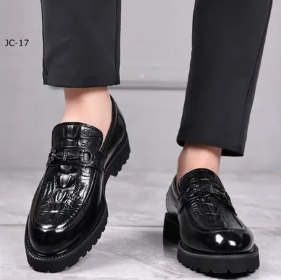 Alligator Pattern Casual Shoes