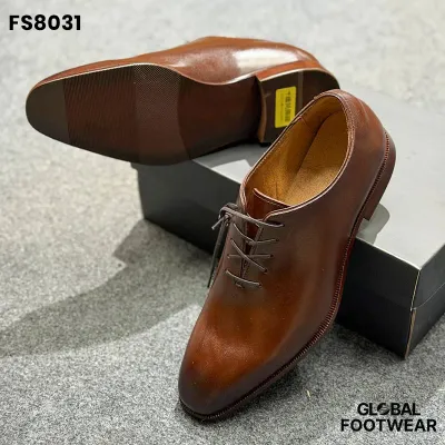 Leather shoes men's one-piece Oxford Formal shoes Brown