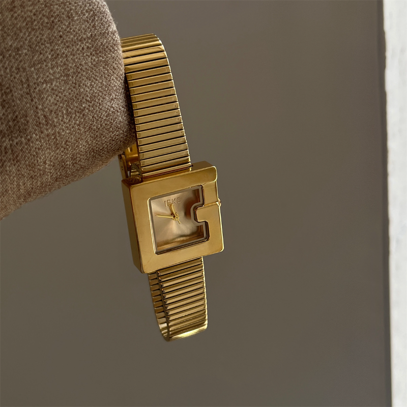 Light Luxury Retro Watch