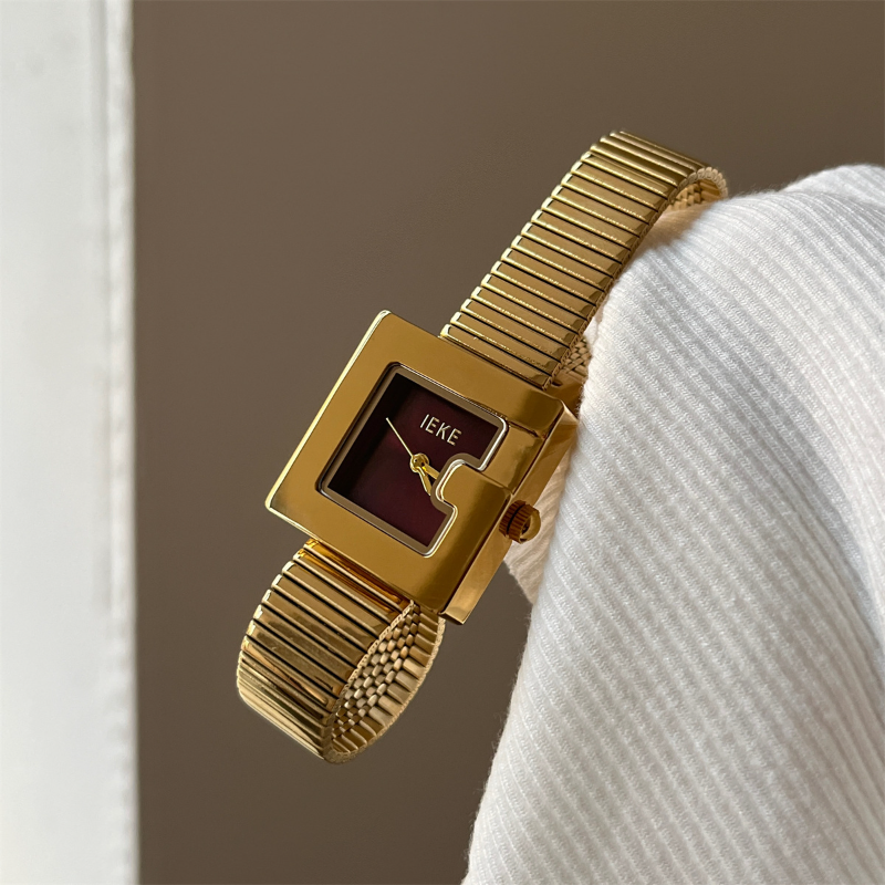 Light Luxury Retro Watch