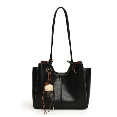 Leather Commuting Handbag