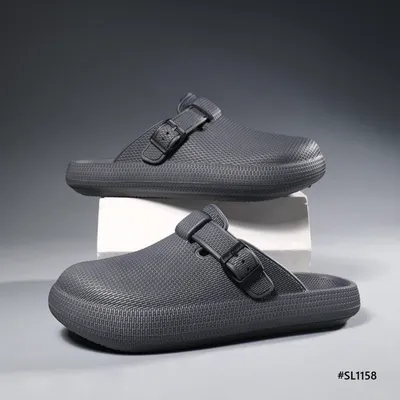 Plush Retreat Men’s Slippers 