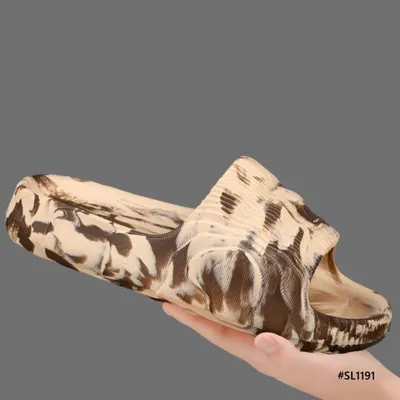 Plush Grip Men’s Slippers