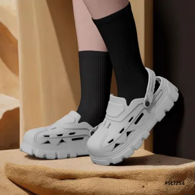 Cozy Strength Men’s Slippers