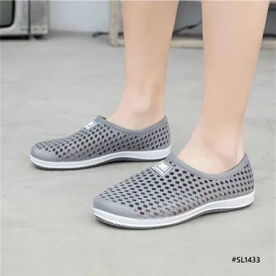 Smooth Breeze Men’s Slippers