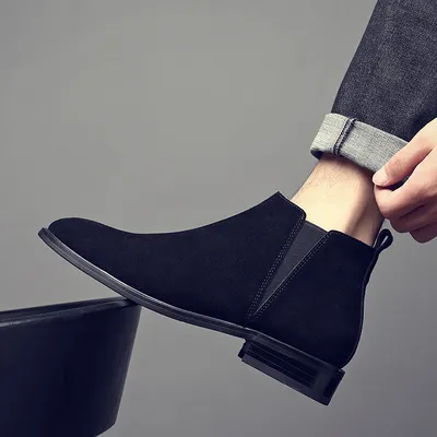 Thunder Latch Crest Boots