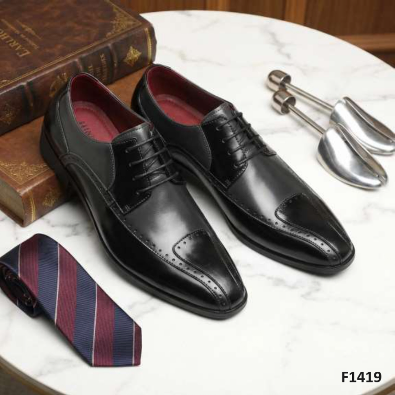 Embossed Vamp Formal Shoes