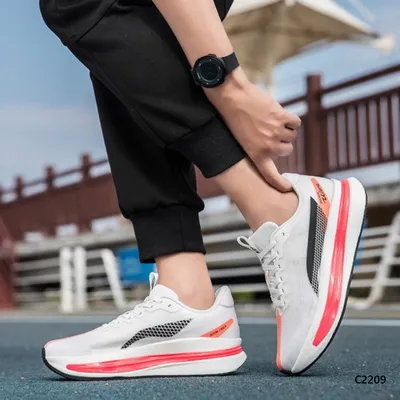 Vertex Walk Casual Shoe