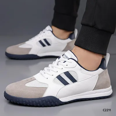 Crown Trail Casual Shoe