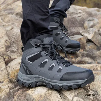 Zyron Crest Martin Boots