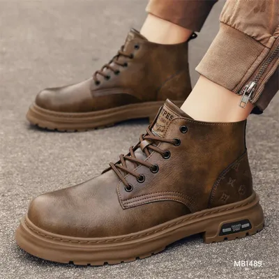 Kavren Holt Martin Boots