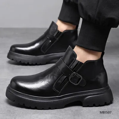 Veylan Knox Martin Boots