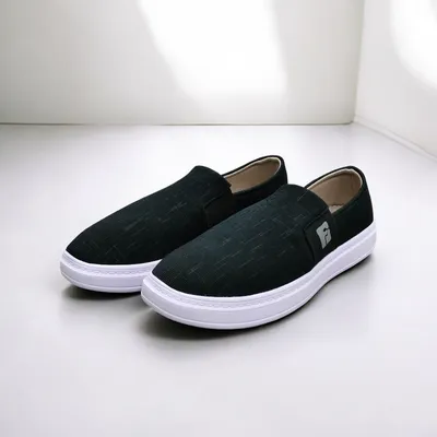 Metro Cruise Casual Shoes