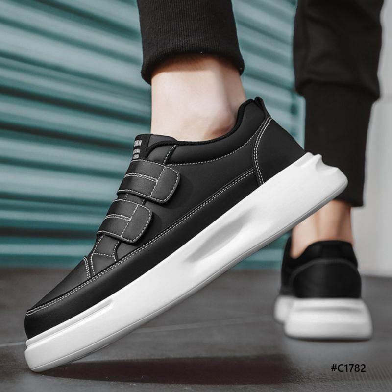 Shadow Loom Casual Shoe