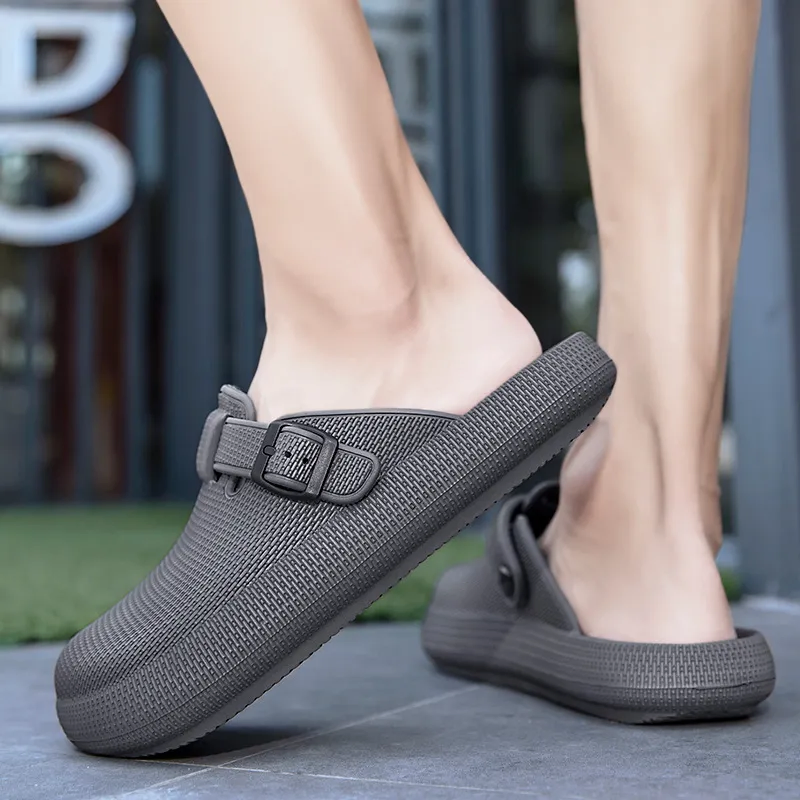 Plush Retreat Men’s Slippers 