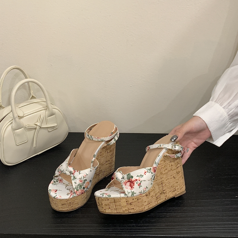 FLORAL WHISPER WEDGES US1018-177Floral