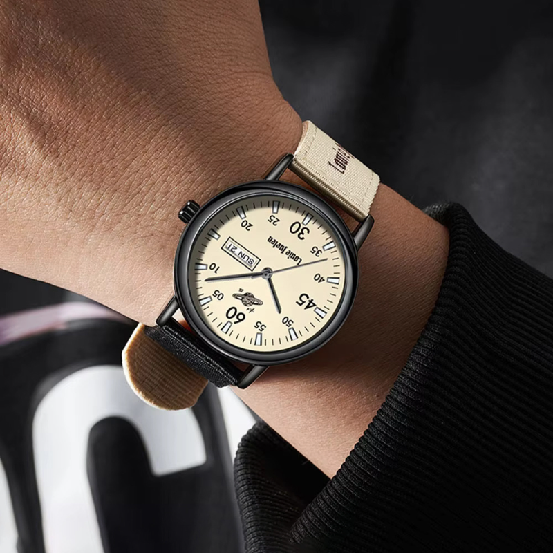 LOUIE JUELEN QUARTZ GB-L9565