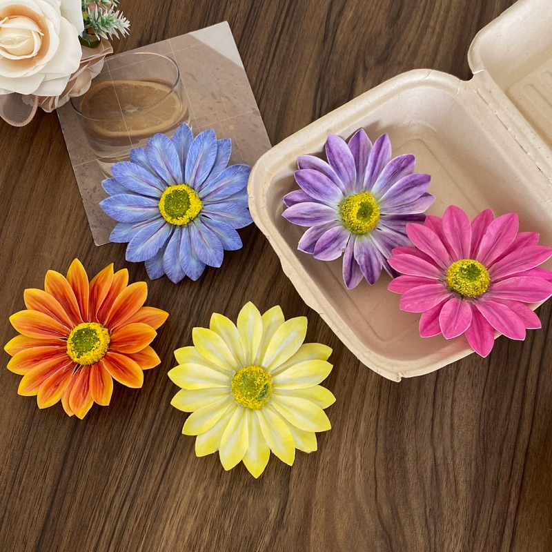 Colorful Artificial Daisy Hair Clips (1 Pc)
