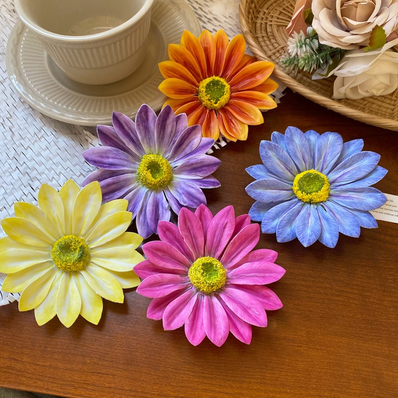 Colorful Artificial Daisy Hair Clips (1 Pc)