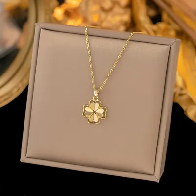 I8K Golden-Plated four-leaf clover Necklace 