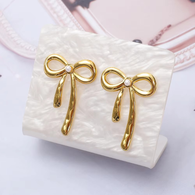 Vintage Bowknot Stud Earrings