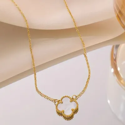 Vintage Lucky Four Leaf Clover Necklace