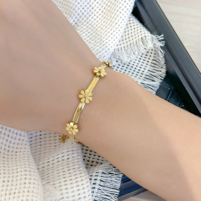 Flower Little Daisy Snake Bone Bracelet