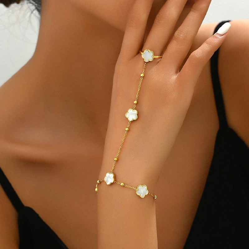 Clover Shell Link Ring Bracelets