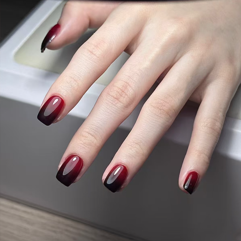 Deep Red Ombre Short Cat Eye Nails (30 Pcs)
