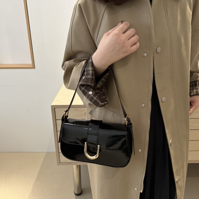 Vintage Horseshoe Buckle Shoulder Bag