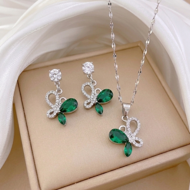3 Pcs Green Butterfly Necklace Set