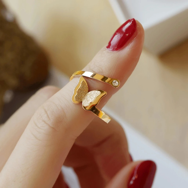 Elegant Cubic Zirconia Butterfly Finger Ring