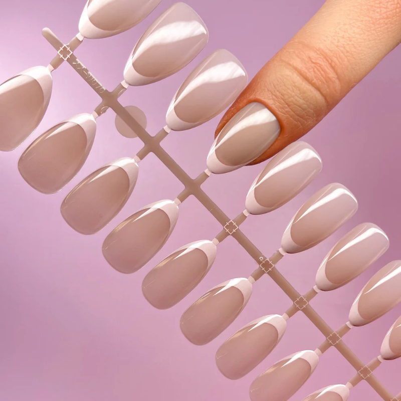 Classic Short Almond French Nails (30 Pcs)