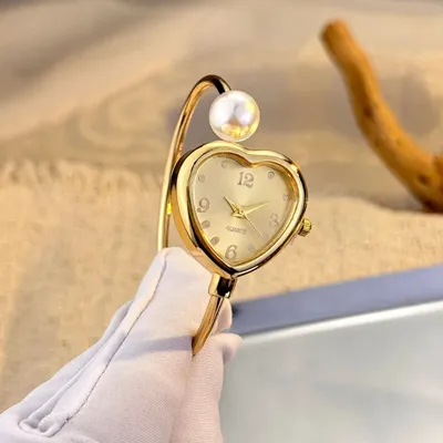 Creative Heart-Shaped Dial Adjustable Open Design Watch