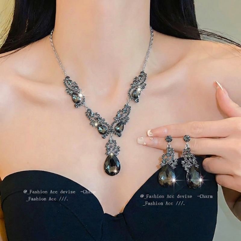 Women's Crystal Teardrop Necklace Set 
