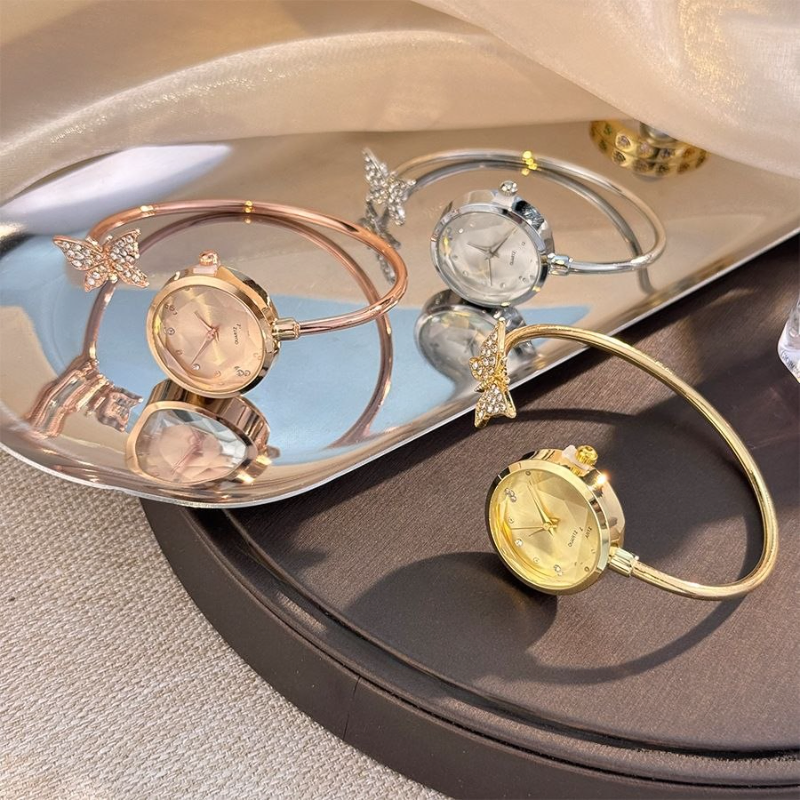 Diamond-inlaid Butterfly Open Bangle Quartz Watch 