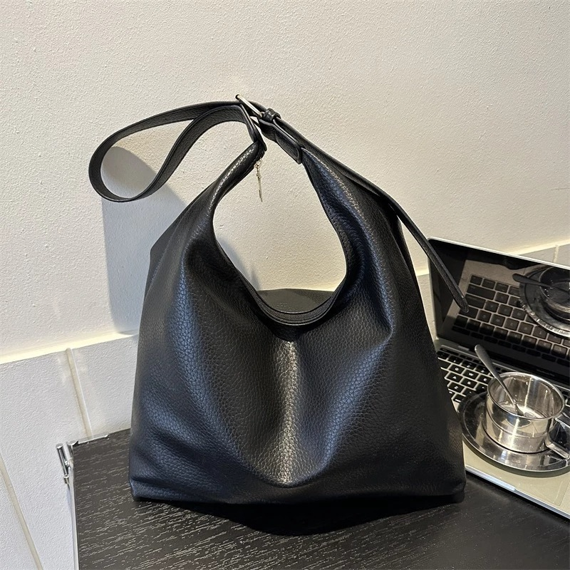 Vintage Large Capacity Leather Tote Bag