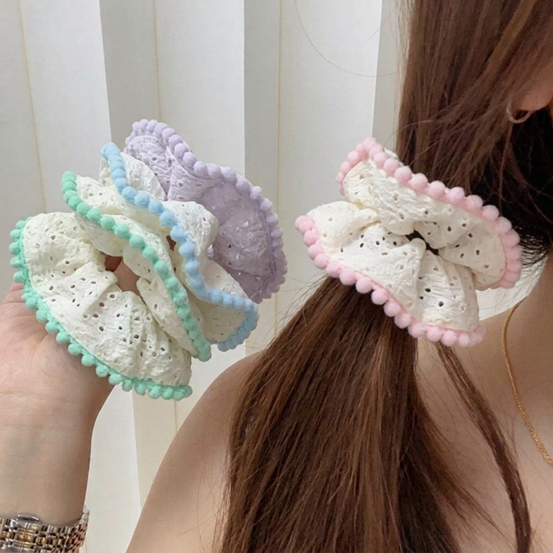 Sweet and Versatile Lace Scrunchies (2 Pcs)