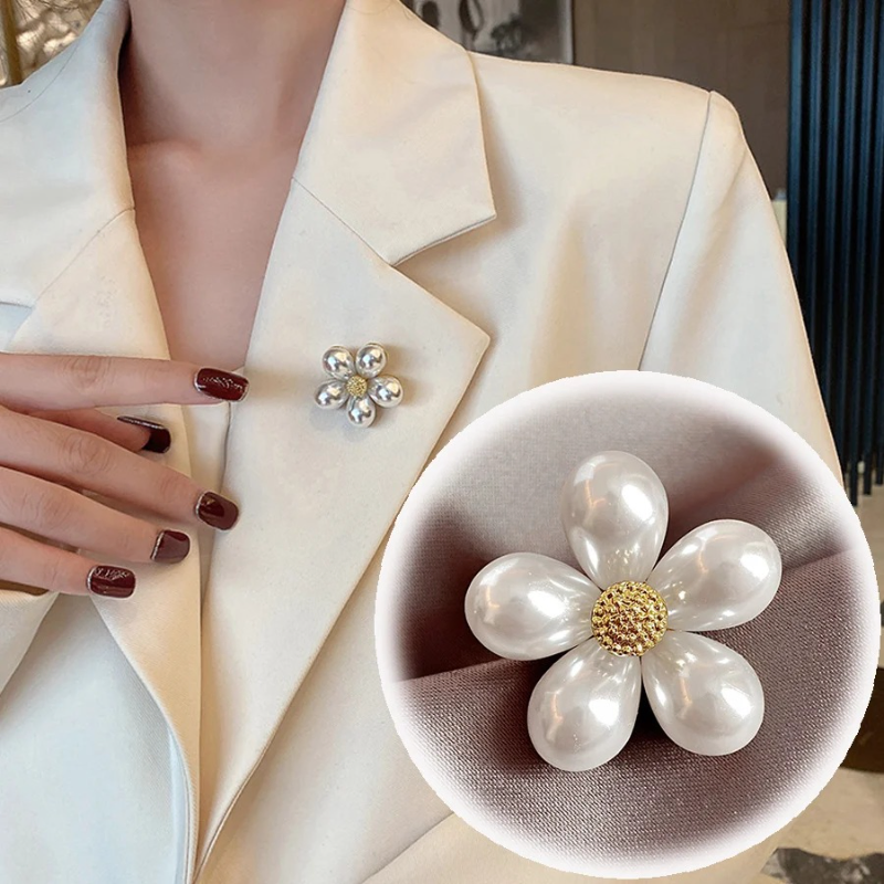Dainty Pearl Flower Brooch