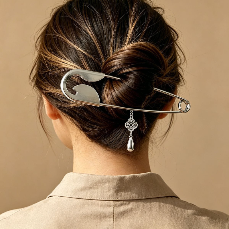 Stylish Safety Pins Hairclip With Pendant (1 Pc)