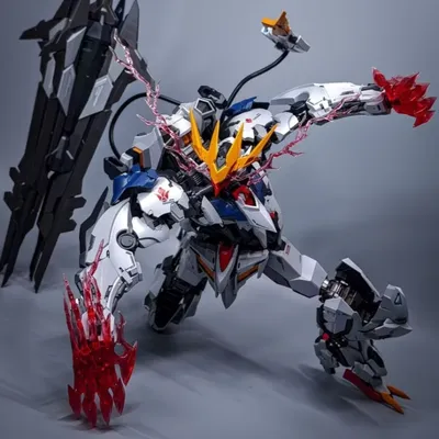Wolf Technology 1/100 Wolf Model Kit - Inspired by Barbatos Lupus Rex