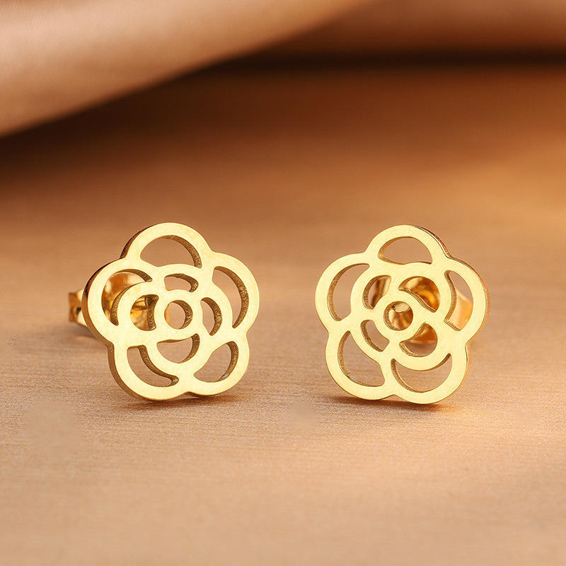 Minimalist Gold Cutout Floral Necklace and Stud Earrings Set