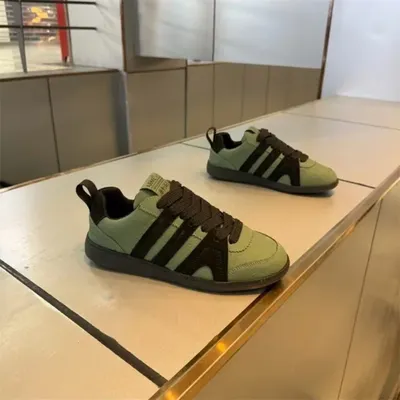 VERSATILE STYLISH COMFORTABLE SNEAKERS GB-K800