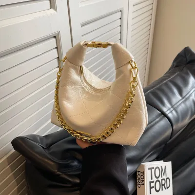 DIAMOND CHAIN  SOFT LEATHER DUMPLING  WOMEN'S BAG GB-6292OW