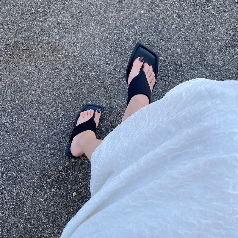 HIGH-END THICK-SOLED WOMEN SANDALS GB-7117