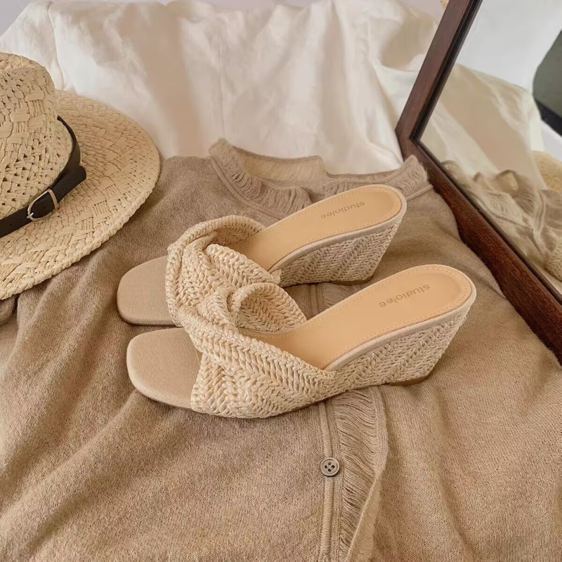 RETRO-STYLE WOVEN WEDGE WOMEN'S SANDAL GB-0128