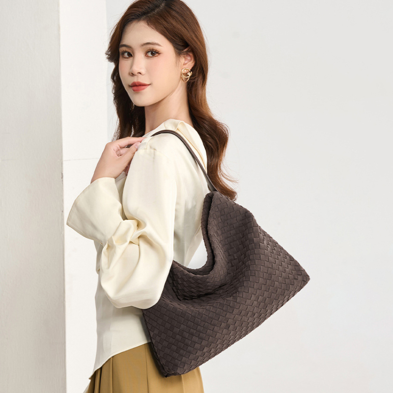 VERSATILE LARGE CAPACITY WOMEN'S BAG GB-0895C