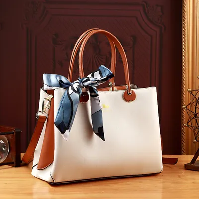 VERSATILE LARGE  GENUINE LEATHER CAPACITY WOMEN'S BAG AK-M237