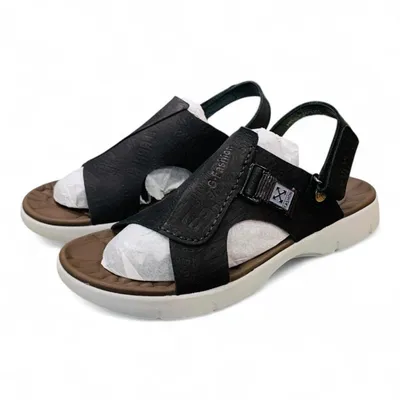 Men’s Leather Sandals with Buckle Closure – Summer Comfort and Style
